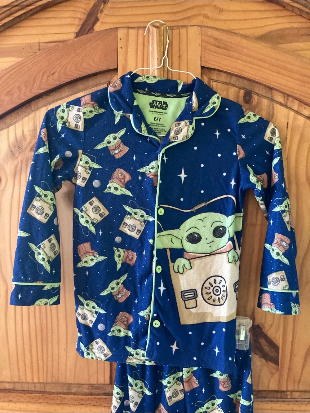 Boys Star Wars blue green Yoda 2 piece long sleeve pajamas size 6/7